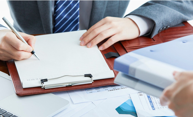 在線銷售專員崗位職責（八篇）